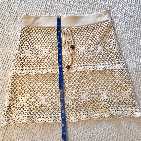 2/30 Suzy Shier Mini Skirt - Picture 4 of 5